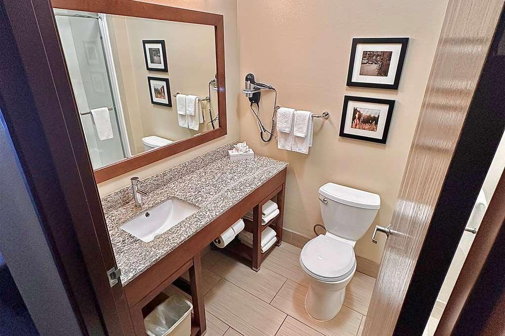 Baymont By Wyndham Phoenix North Room photo